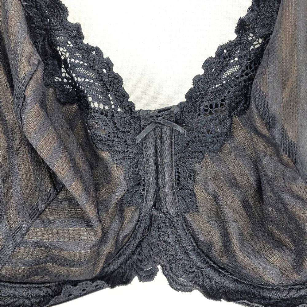 Mod n movement black, underwire bra. 42DDD.